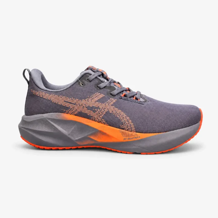 ASICS Novablast 5